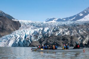 Mendenhall Glacier: Keindahan Alam yang Wajib Dikunjungi