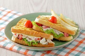 Sandwich Telur Mayones: Resep Praktis untuk Sarapan Cepat