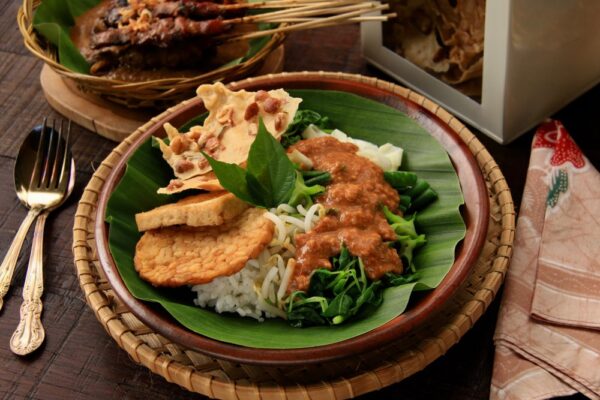 Pecel Semanggi