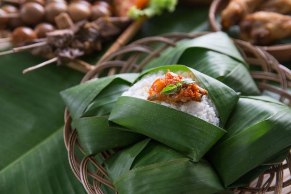 Nasi Kucing: Sajian Sederhana yang Penuh Cerita dari Angkringan Nasi Kucing