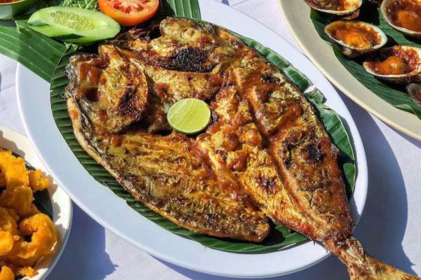 Ikan Bakar Jimbaran: Perpaduan Laut, Api, dan Cinta dalam Satu Sajian Bali yang Legendaris Ikan Bakar Jimbaran