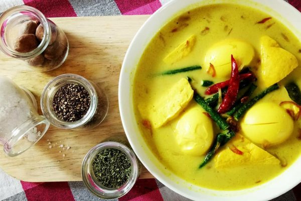 Gulai Telur
