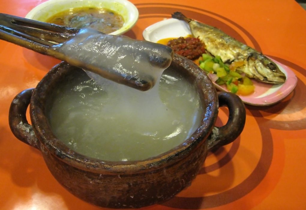 Papeda Kuah Kuning