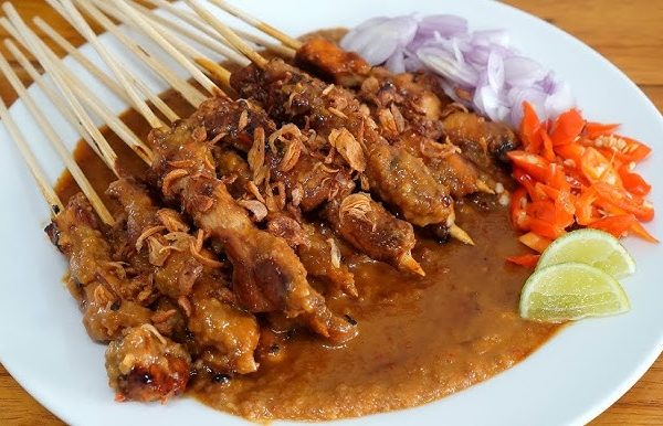 Sate Madura Bumbu Kacang