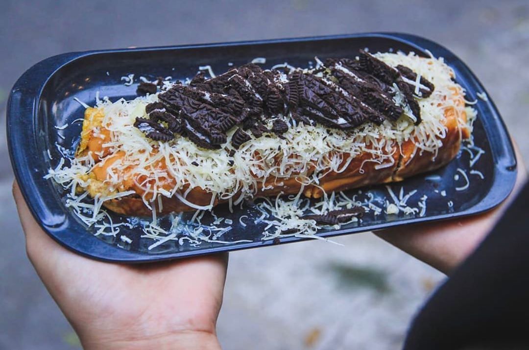 Roti Bakar Topping Melimpah