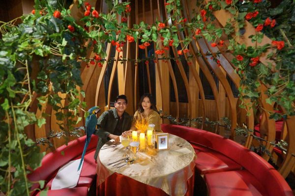 Garden Restaurant Romantis