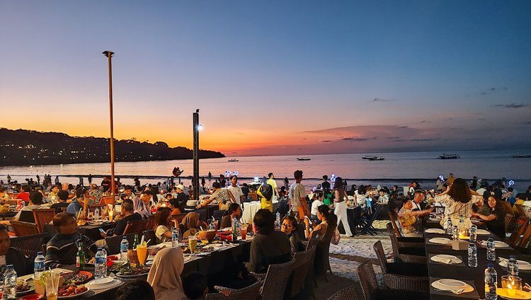 Seafood Dinner Tepi Laut