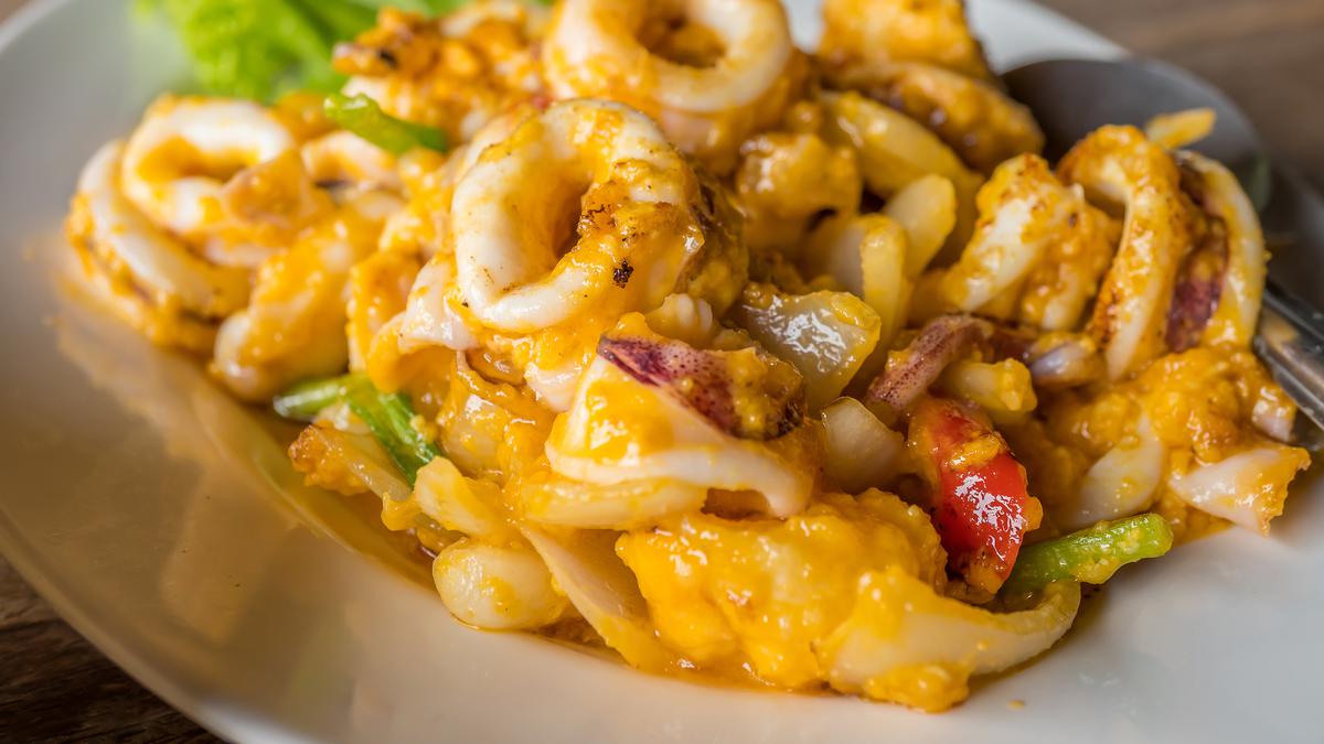 Cumi Salted Egg