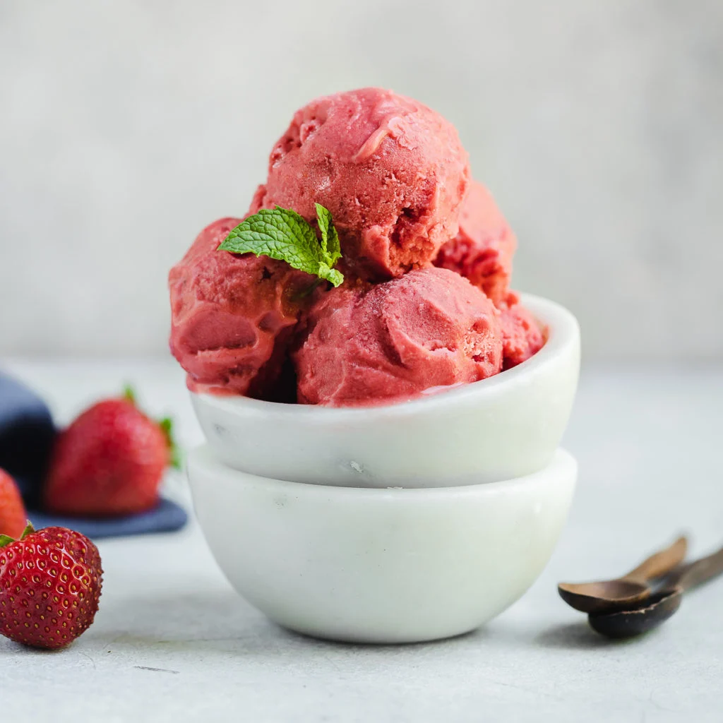 Strawberry Frozen Yogurt