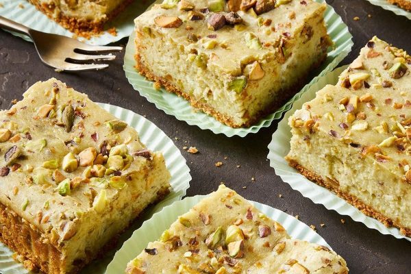 Pistachio Cheesecake Bars