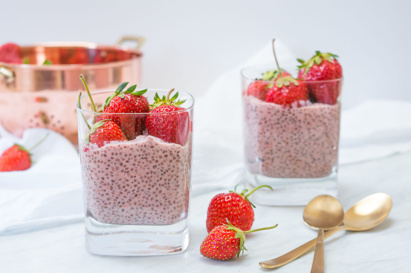 Puding Chia Stroberi