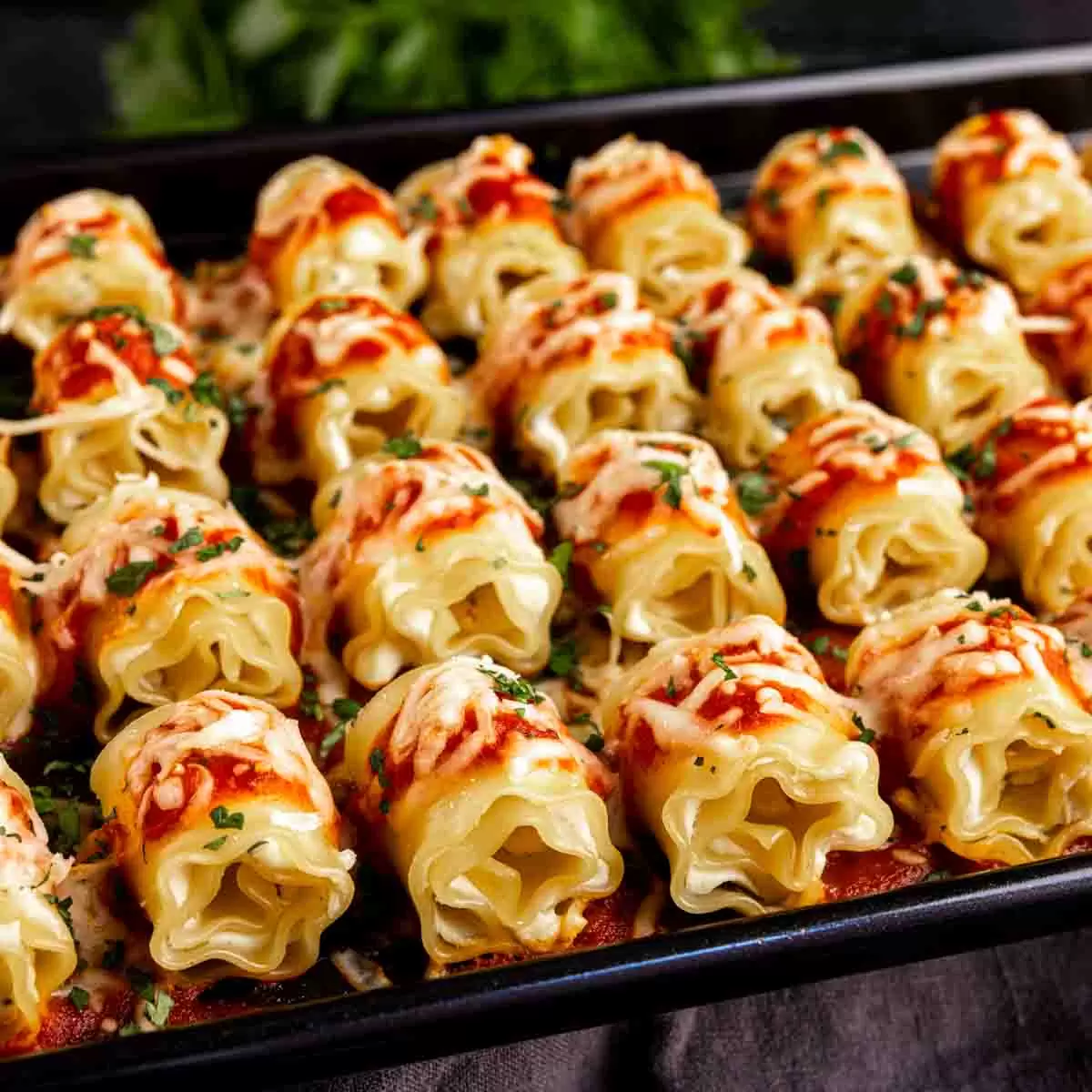 Lasagna Mini Roll